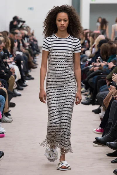 Look 5